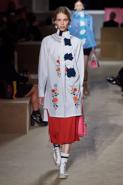 Look 7